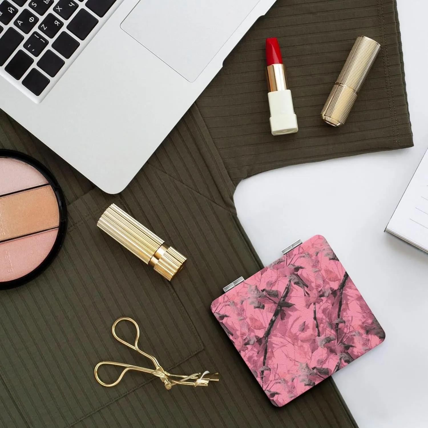 Beautiful Leaves Camouflage Printed Square Pocket Makeup Mirror with 1X/2X Magnification, Portable Mini Travel Makeup Mirror for Travel Daily Work Beauty
