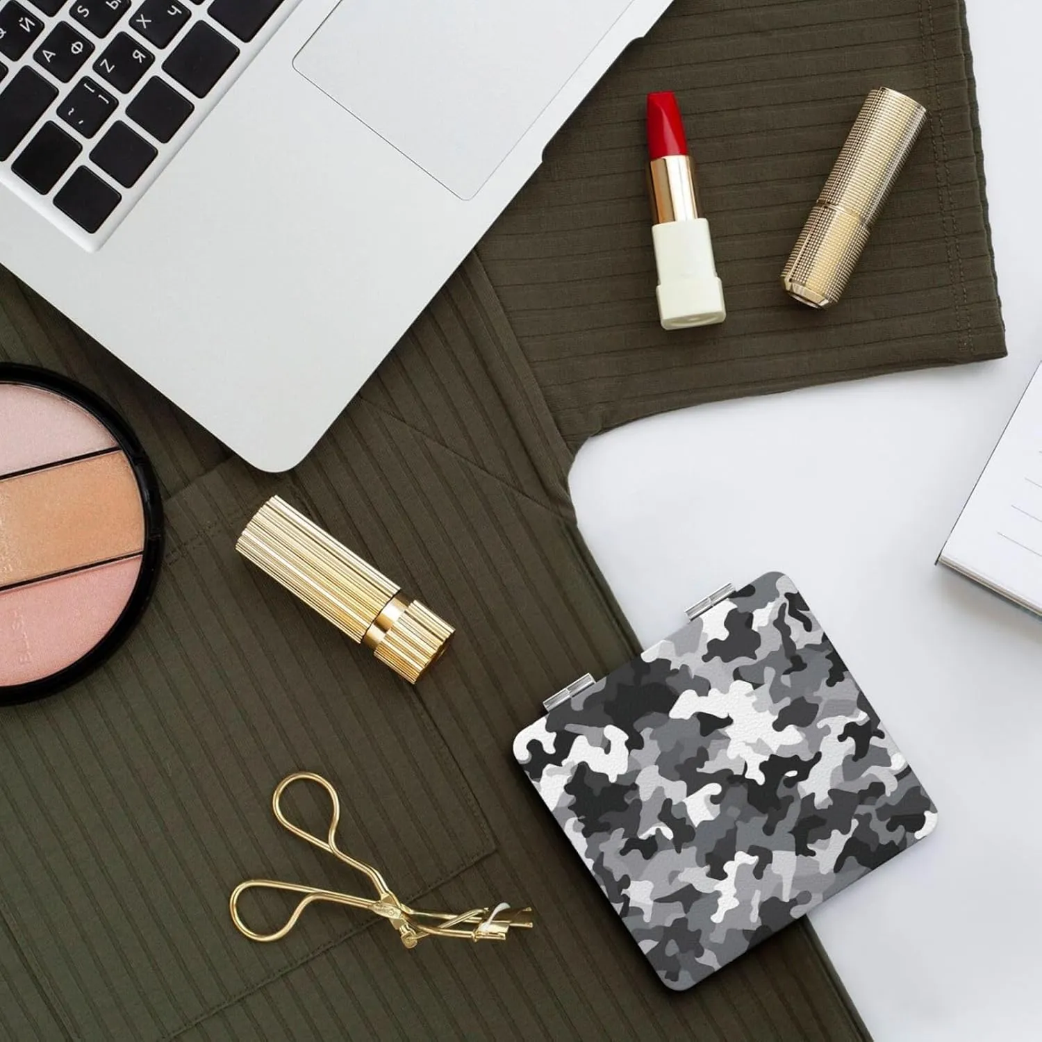 Black Grey White Camouflage Printed Square Pocket Makeup Mirror with 1X/2X Magnification, Portable Mini Travel Makeup Mirror for Travel Daily Work Beauty