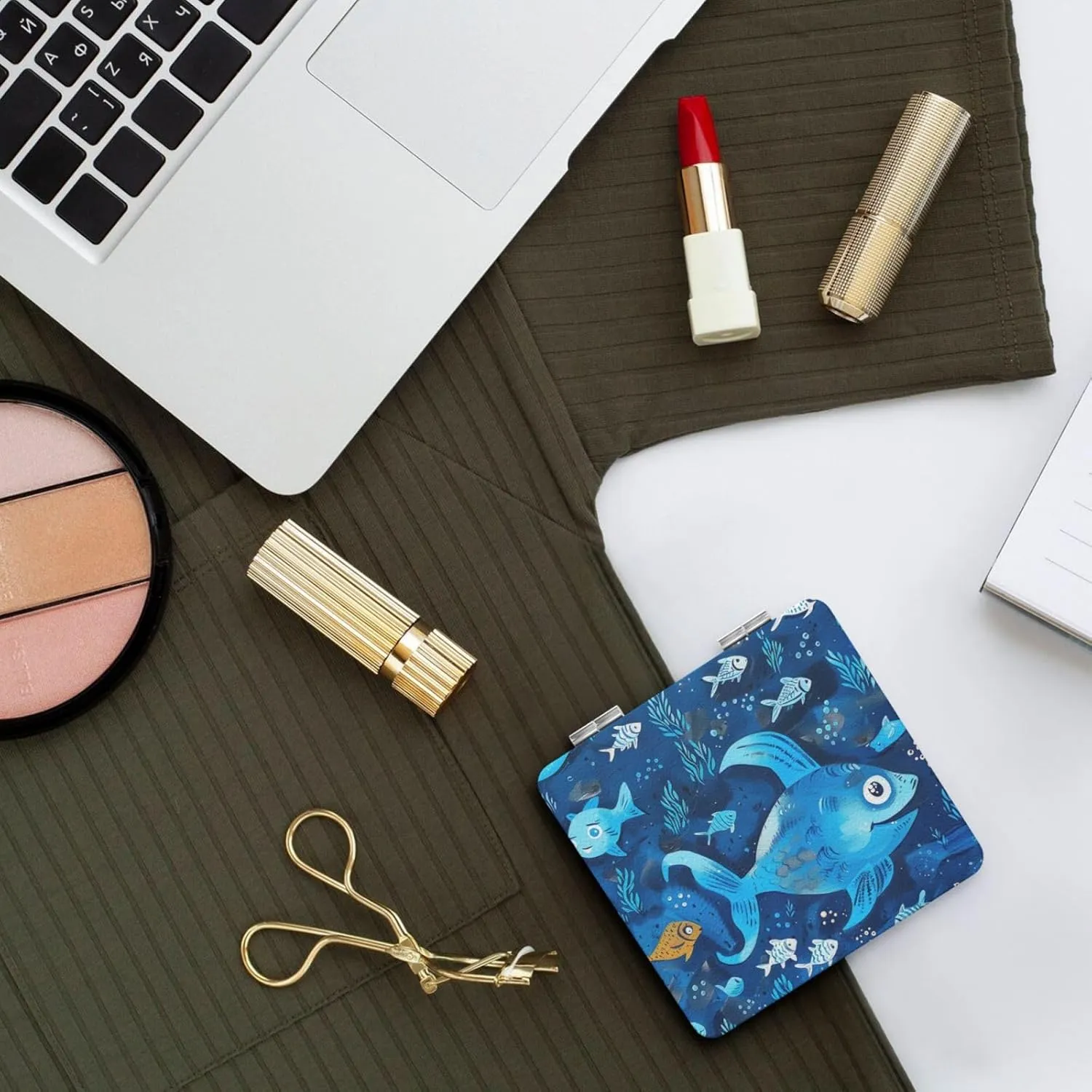 Cute Blue Fish Printed Square Pocket Makeup Mirror with 1X/2X Magnification, Portable Mini Travel Makeup Mirror for Travel Daily Work Beauty