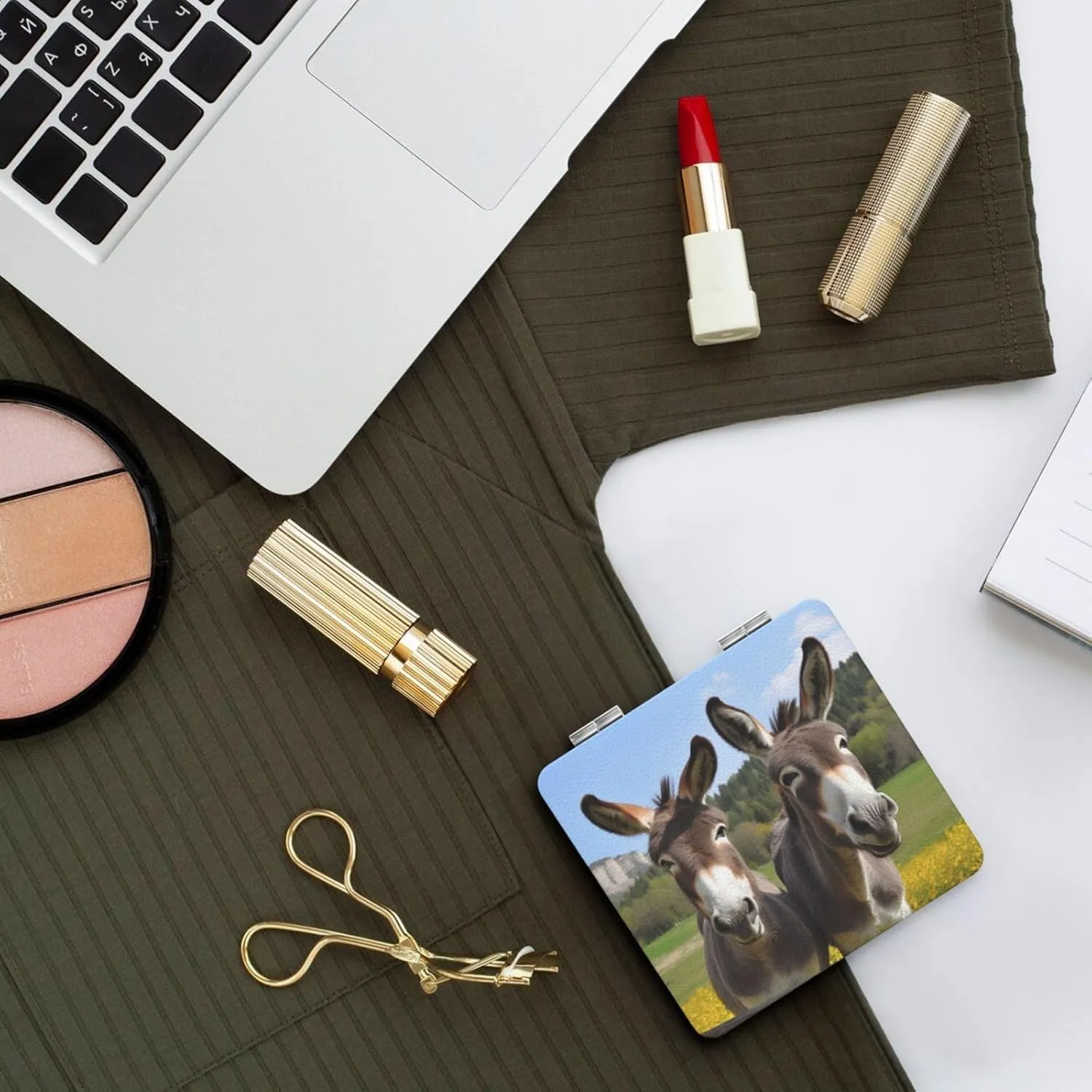 Cute Donkeys Printed Square Pocket Makeup Mirror with 1X/2X Magnification, Portable Mini Travel Makeup Mirror for Travel Daily Work Beauty