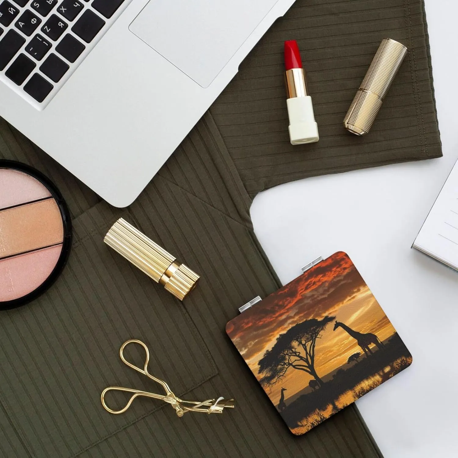 Giraffe and Trees at Dusk in Africa Printed Square Pocket Makeup Mirror with 1X/2X Magnification, Portable Mini Travel Makeup Mirror for Travel Daily Work Beauty