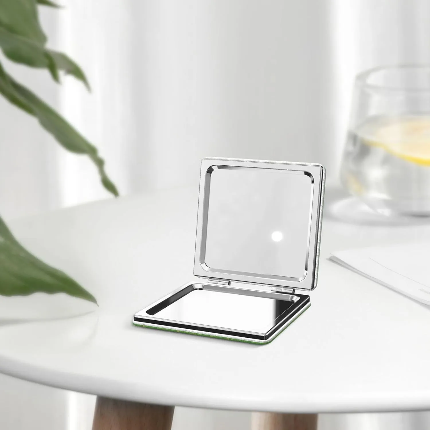 Green Monkey Printed Square Pocket Makeup Mirror with 1X/2X Magnification, Portable Mini Travel Makeup Mirror for Travel Daily Work Beauty