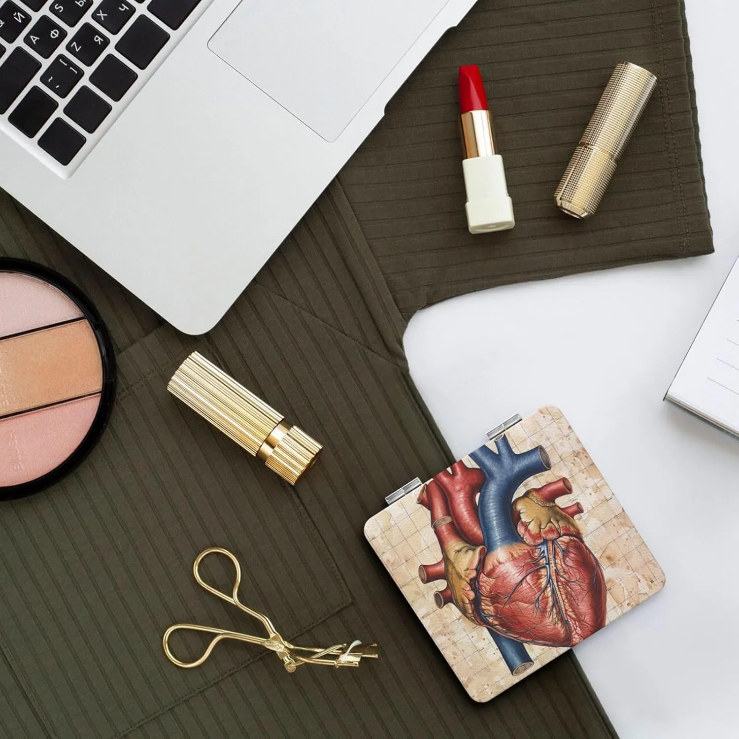 Human Anatomy Heart Chart Printed Square Pocket Makeup Mirror with 1X/2X Magnification, Portable Mini Travel Makeup Mirror for Travel Daily Work Beauty