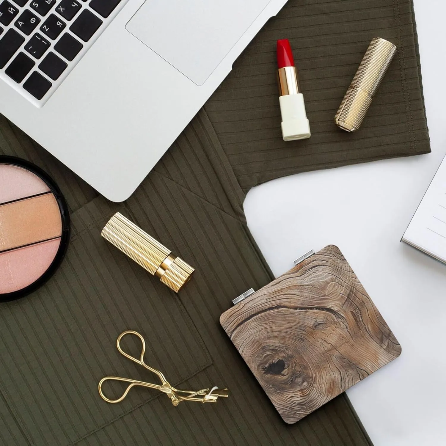 Wood Grain Printed Square Pocket Makeup Mirror with 1X/2X Magnification, Portable Mini Travel Makeup Mirror for Travel Daily Work Beauty